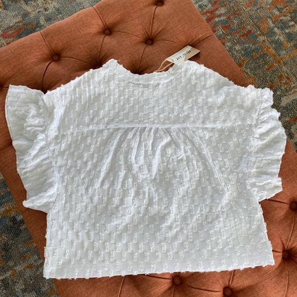 NWT Very J New In White Textured Boxy Tee with Flutter Sleeves. Sz M - Picture 5 of 7